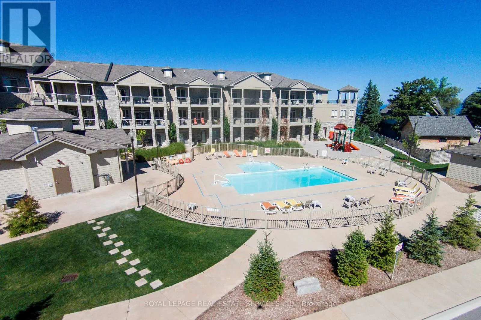203 - 764 RIVER ROAD E