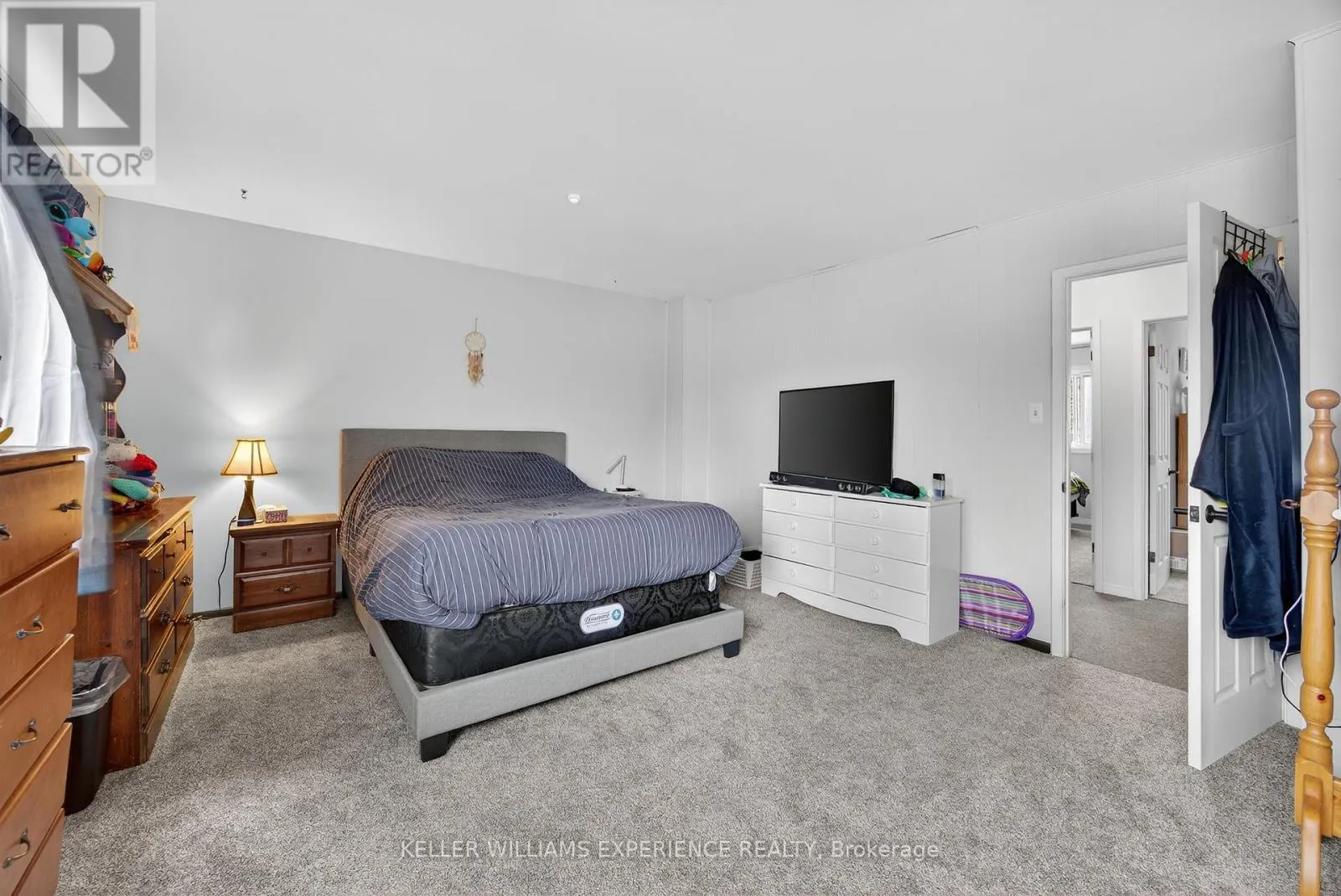 54 - 441 BARRIE ROAD