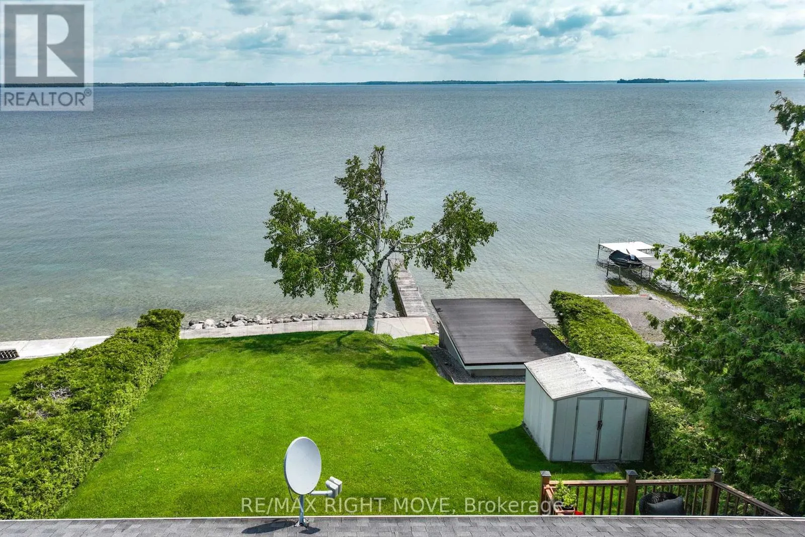 905 WOODLAND DRIVE