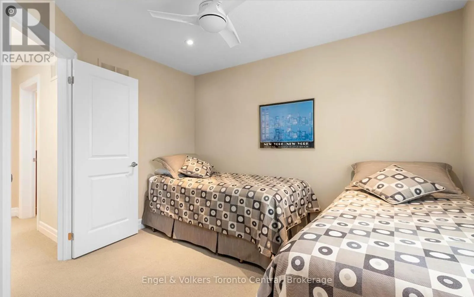 7 - 1 WESTMOUNT MEWS, #7