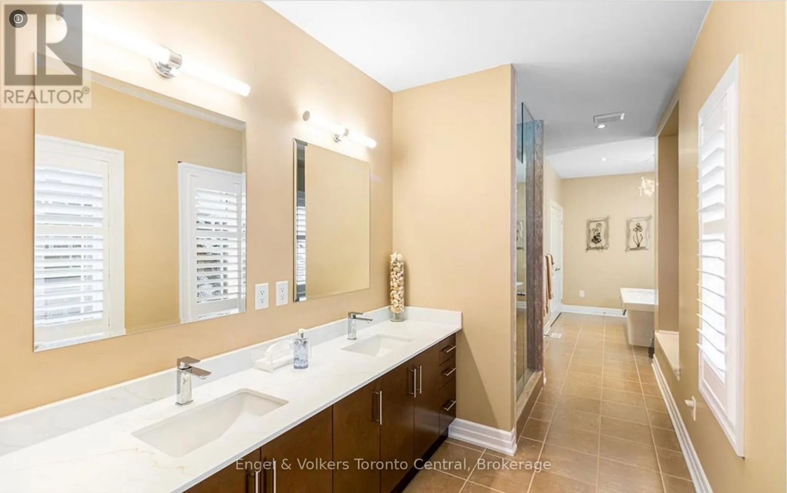 7 - 1 WESTMOUNT MEWS, #7
