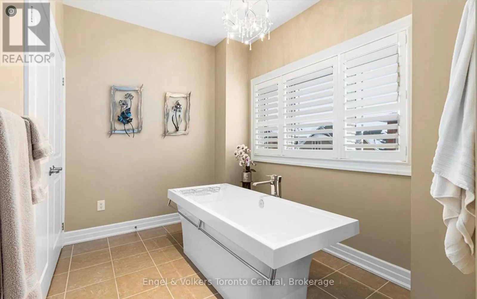 7 - 1 WESTMOUNT MEWS, #7