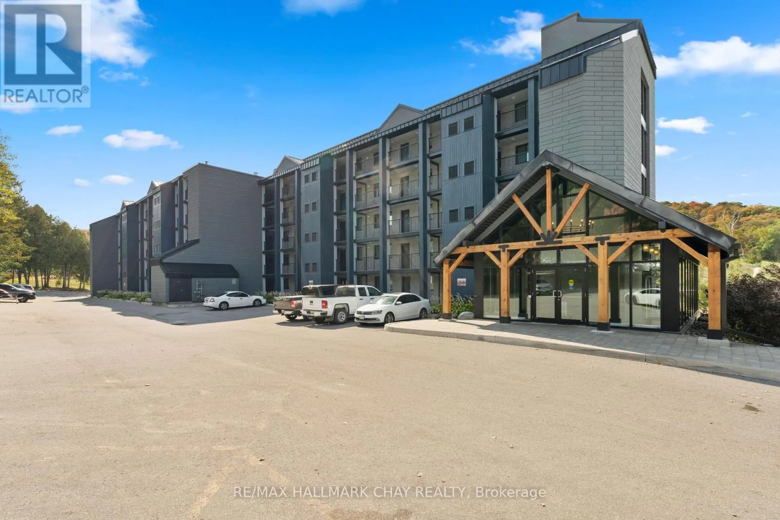 #G01 - 80 HORSESHOE BOULEVARD