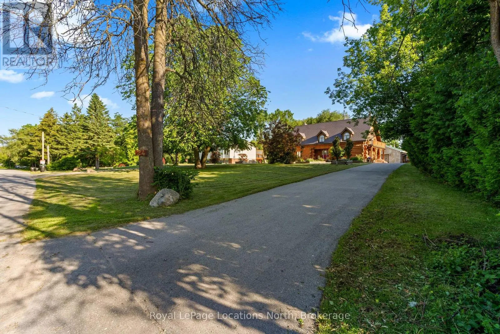 24 OLIVER CRESCENT