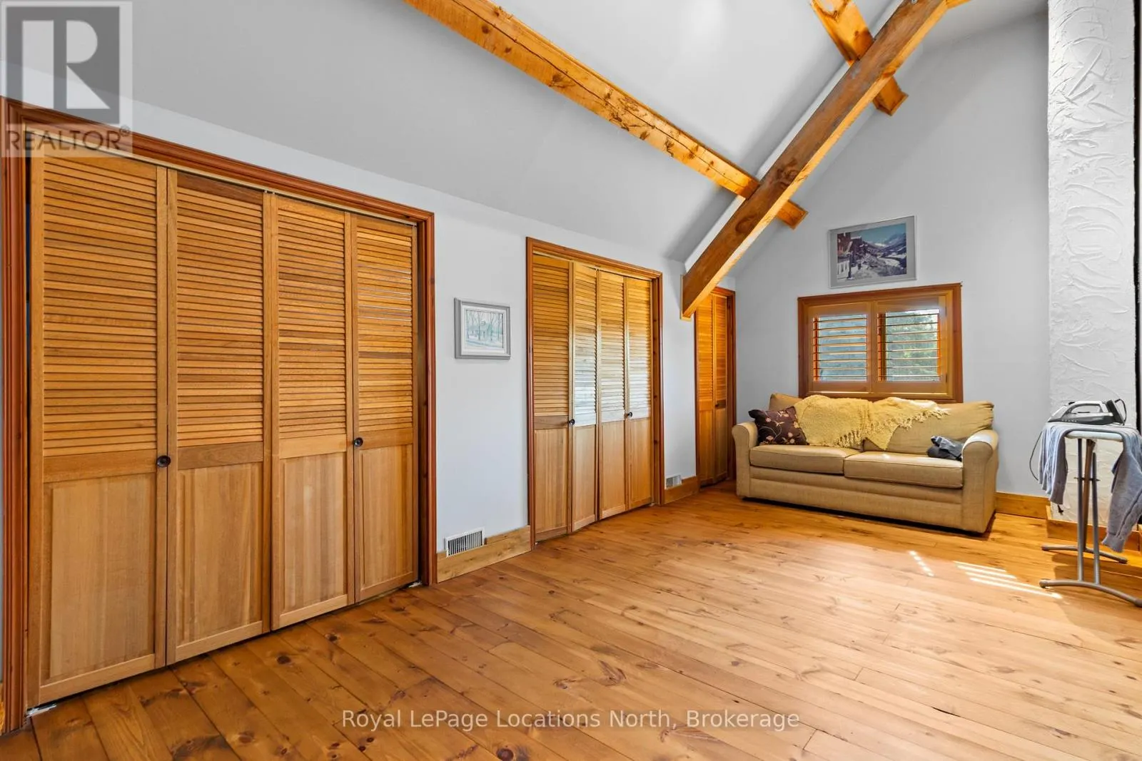 24 OLIVER CRESCENT