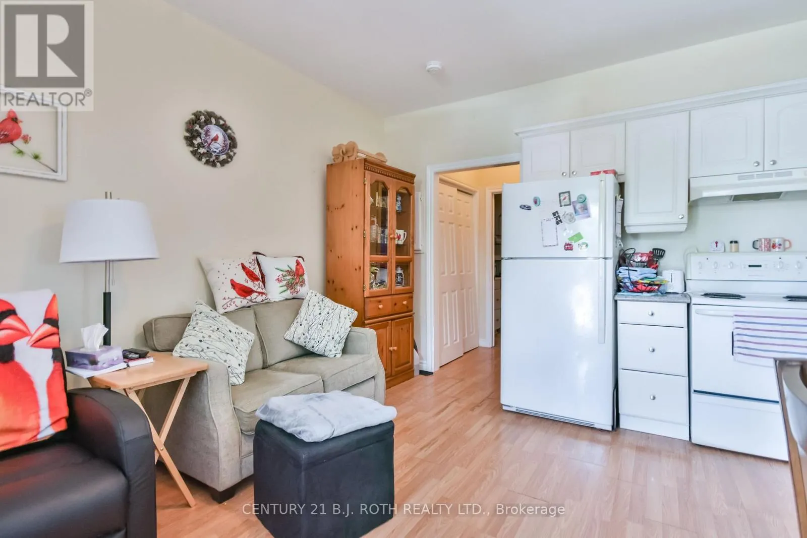 19 SOUTH STREET S