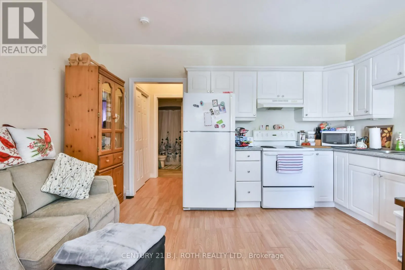 19 SOUTH STREET S