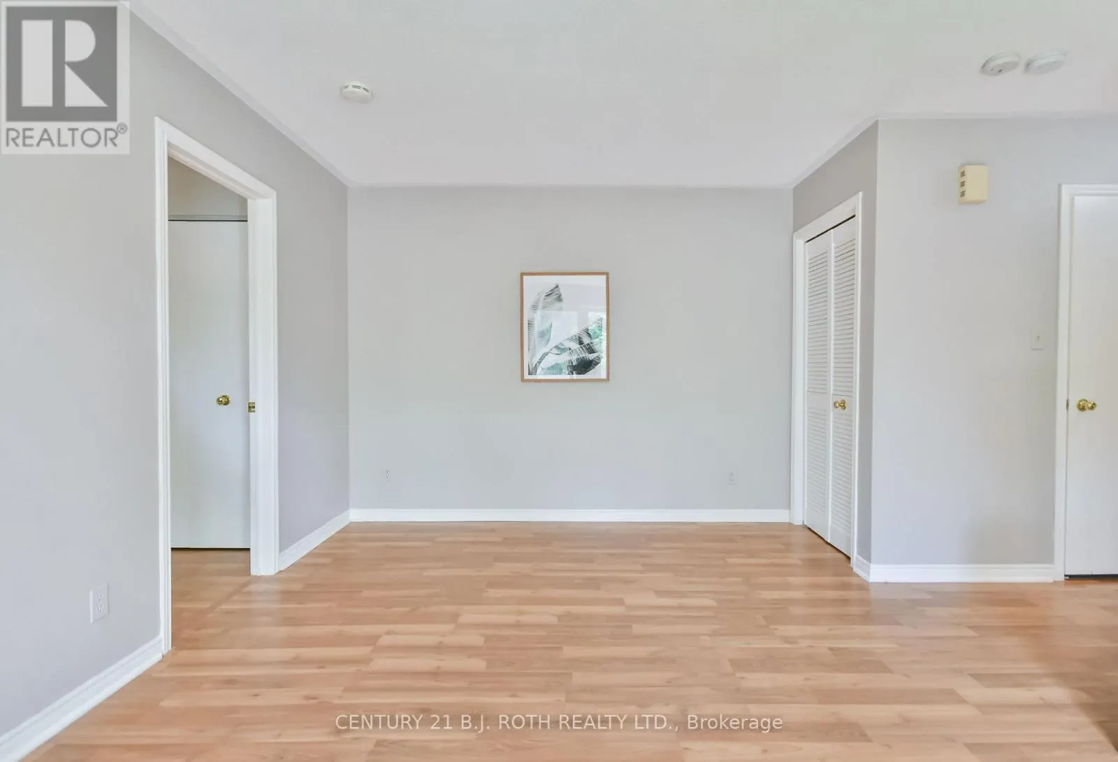 19 SOUTH STREET S