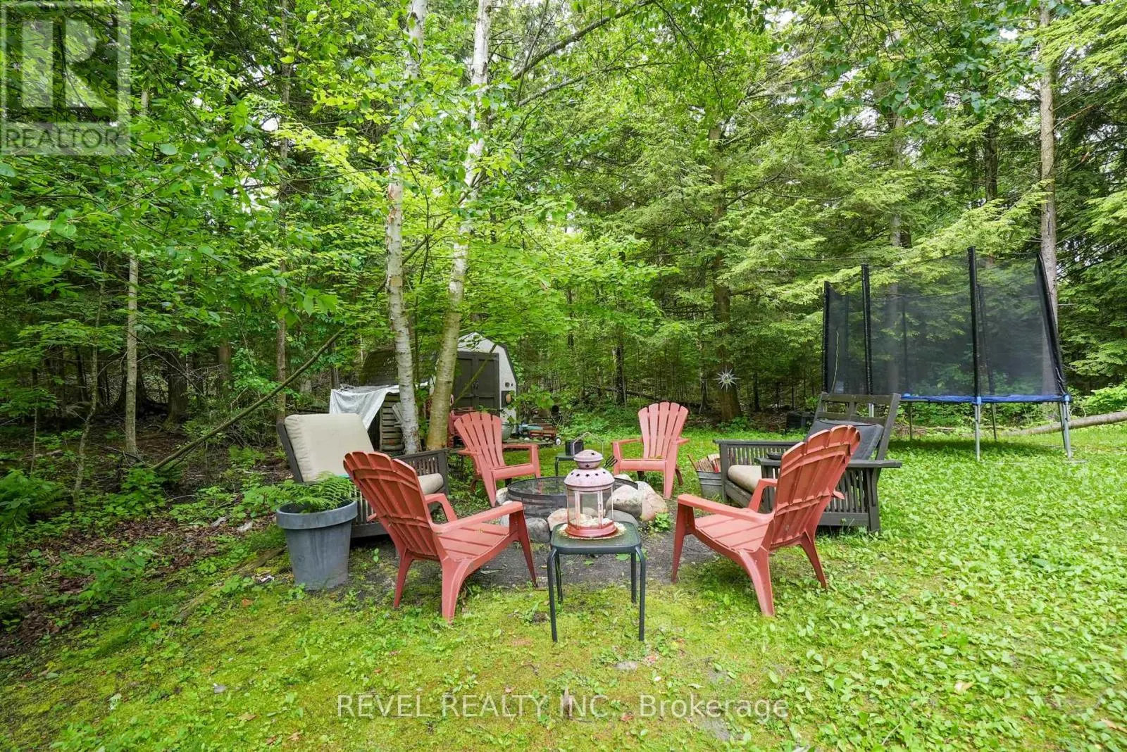 43 MANITOU CRESCENT
