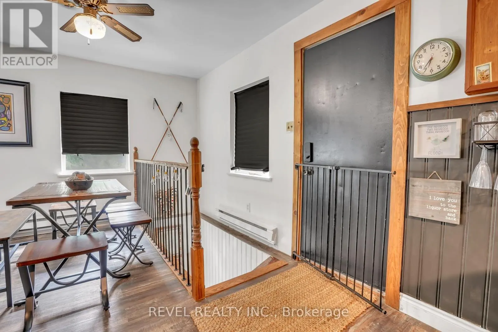 43 MANITOU CRESCENT