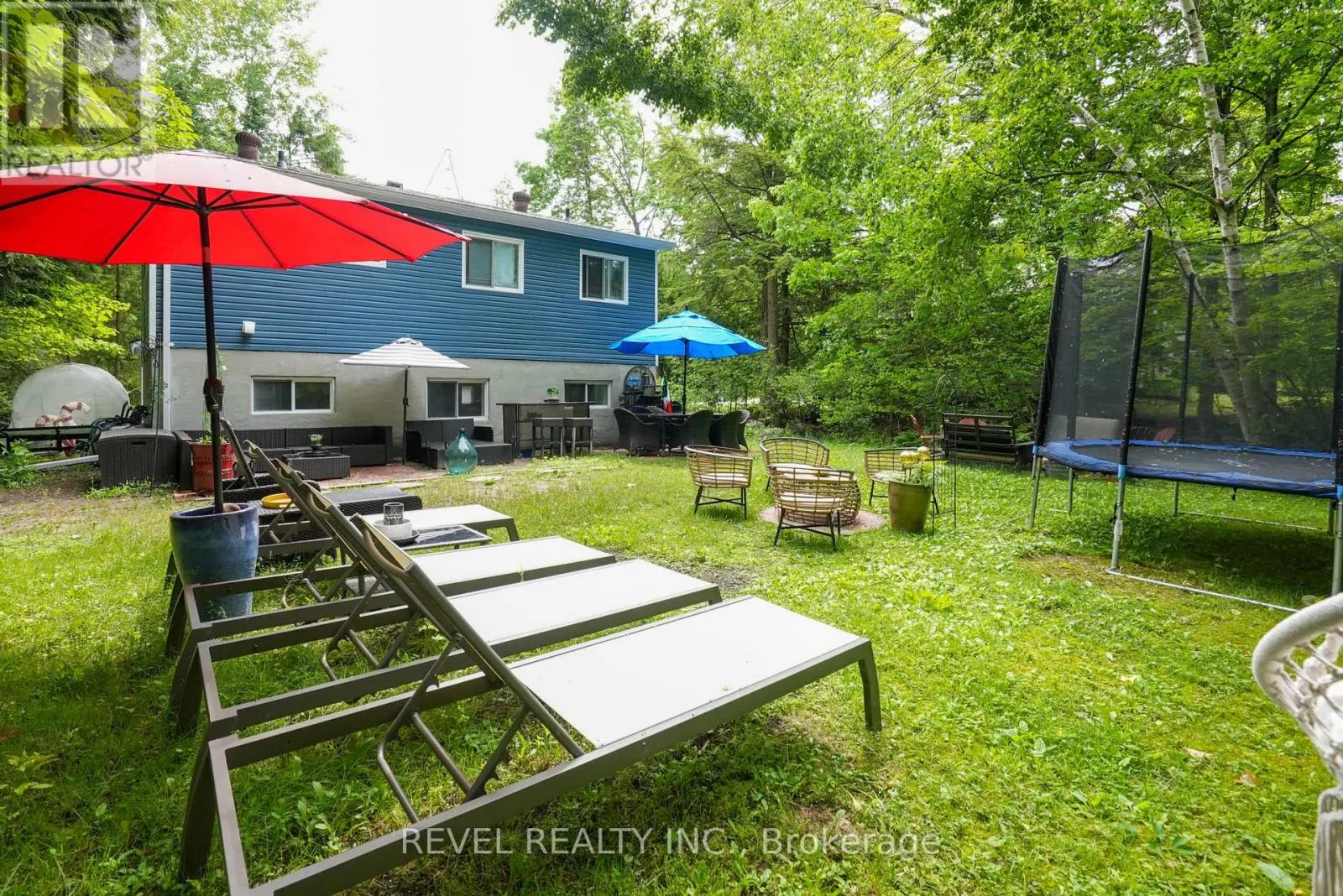 43 MANITOU CRESCENT