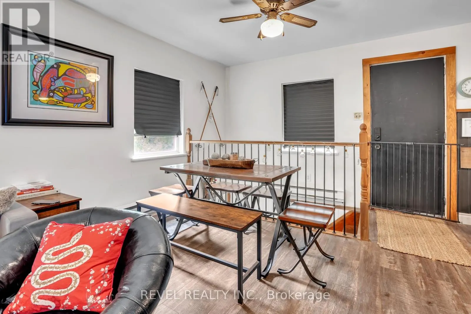 43 MANITOU CRESCENT