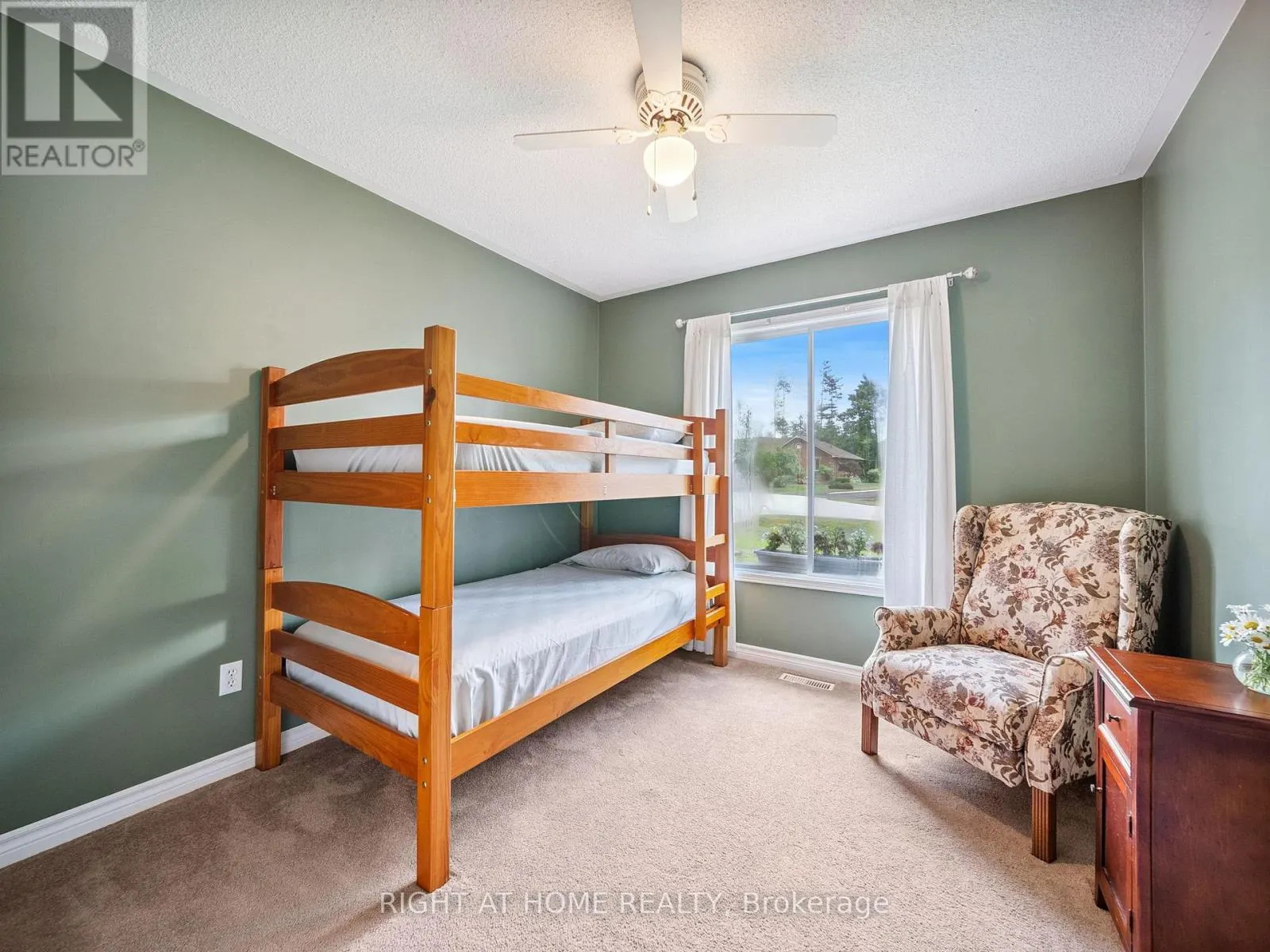 6 WENDEN COURT