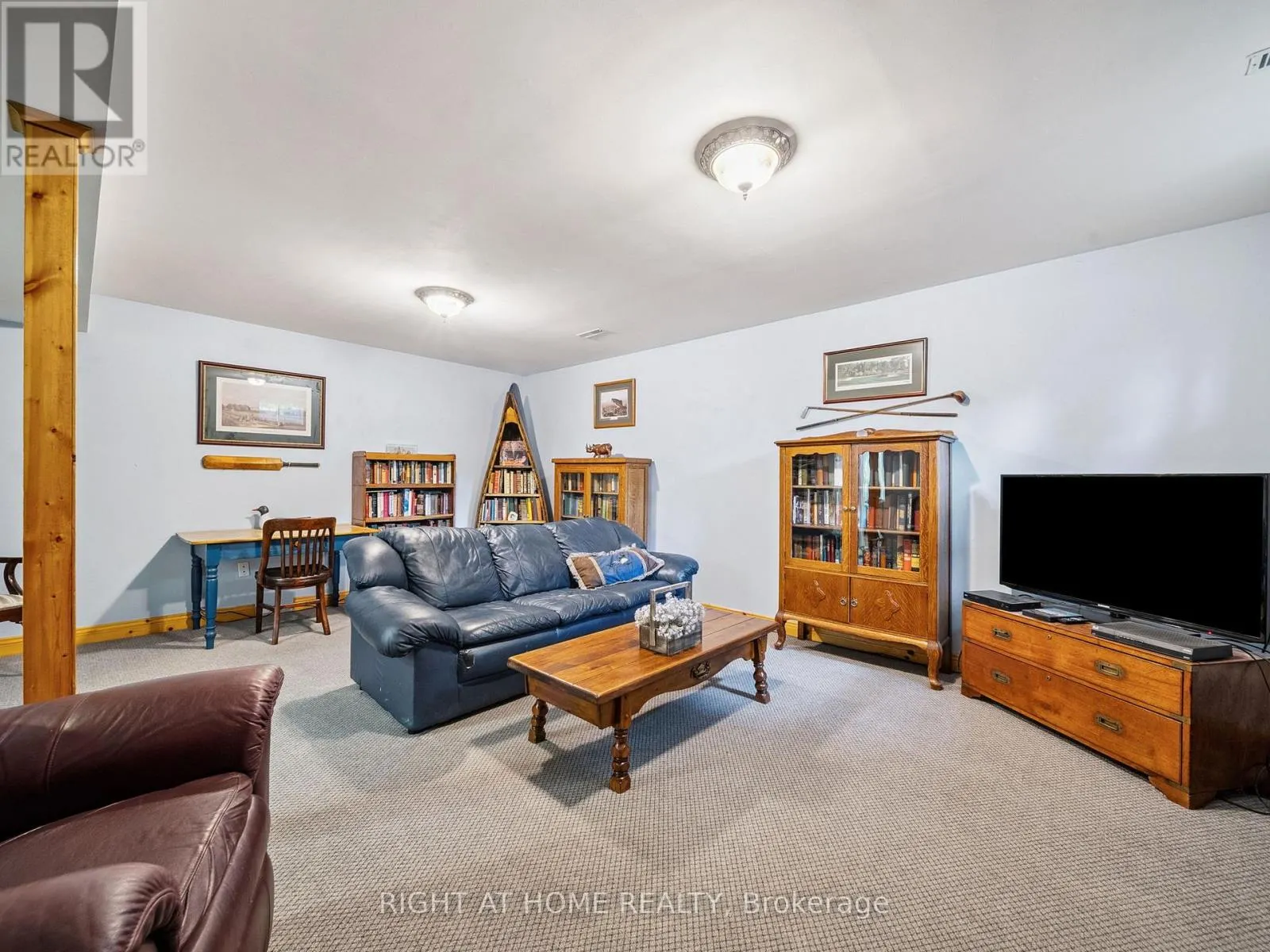 6 WENDEN COURT