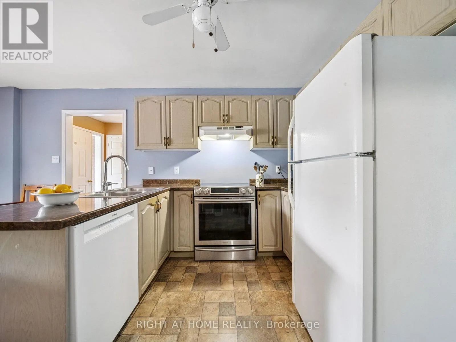 6 WENDEN COURT