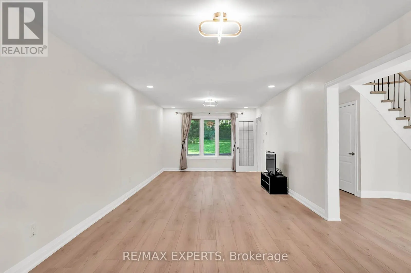 14 ALANA DRIVE