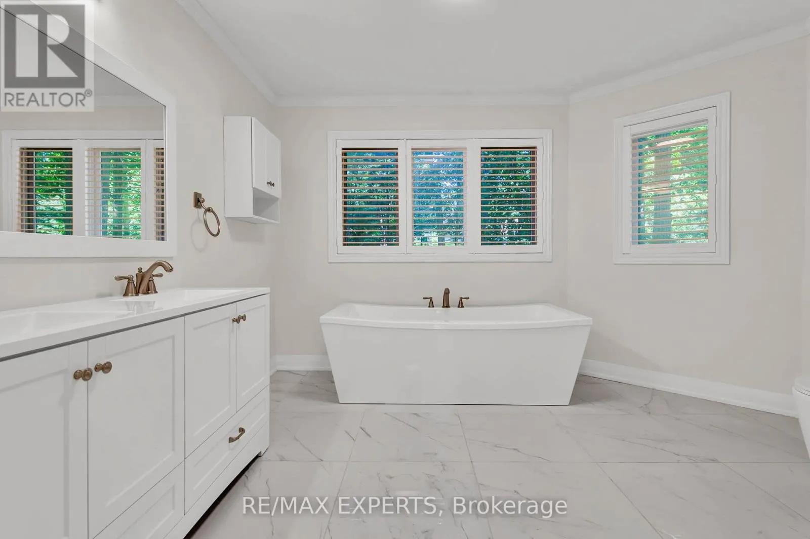 14 ALANA DRIVE
