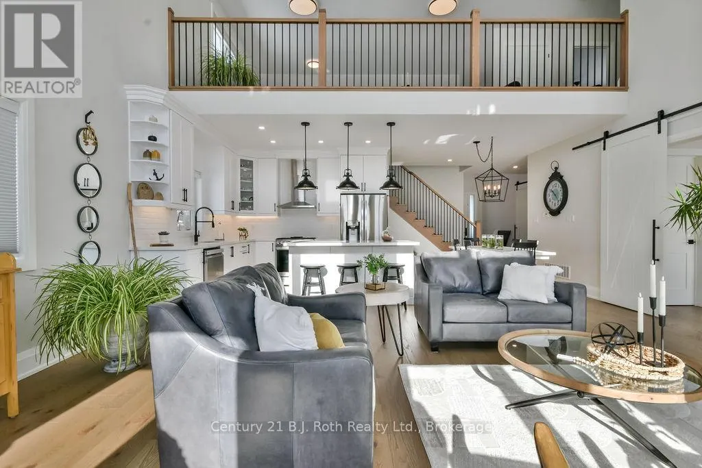27 - 53 DOCK LANE, #27