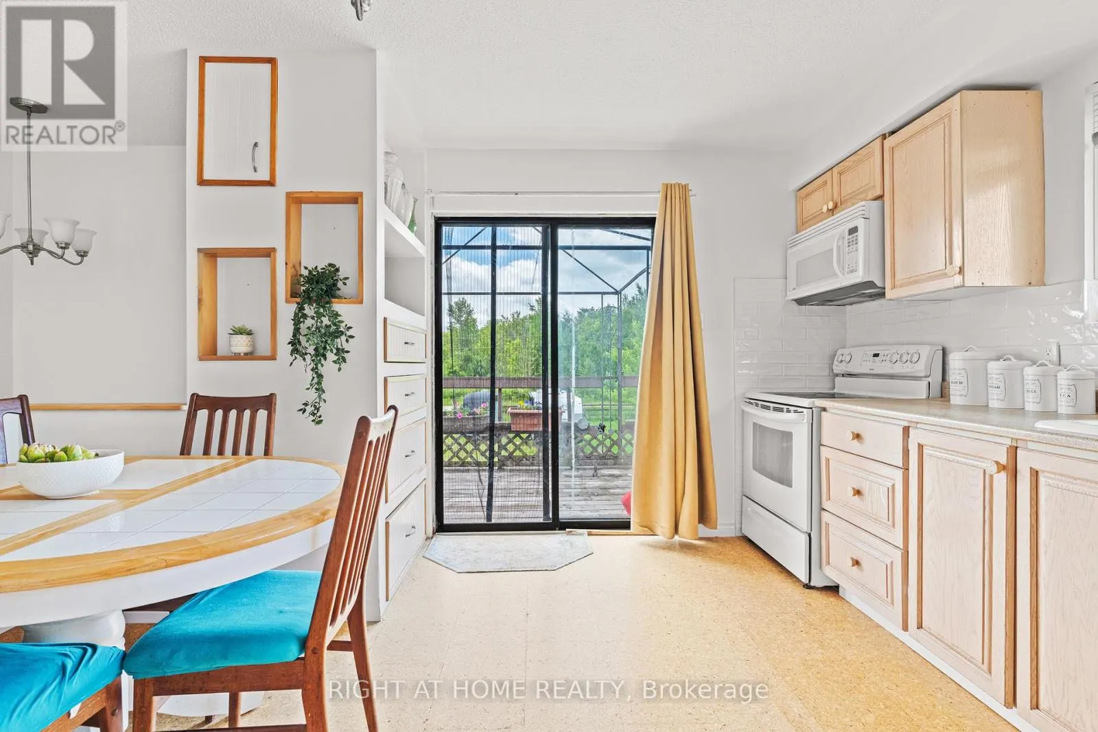 5896 SUNNIDALE CONCESSION 5 ROAD