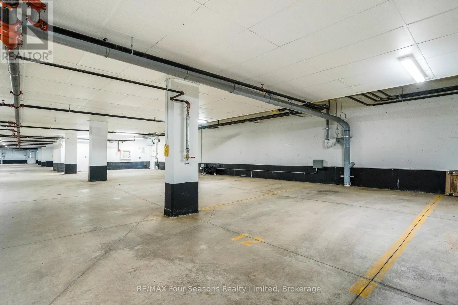 208 - 17 SPOONER CRESCENT, #208