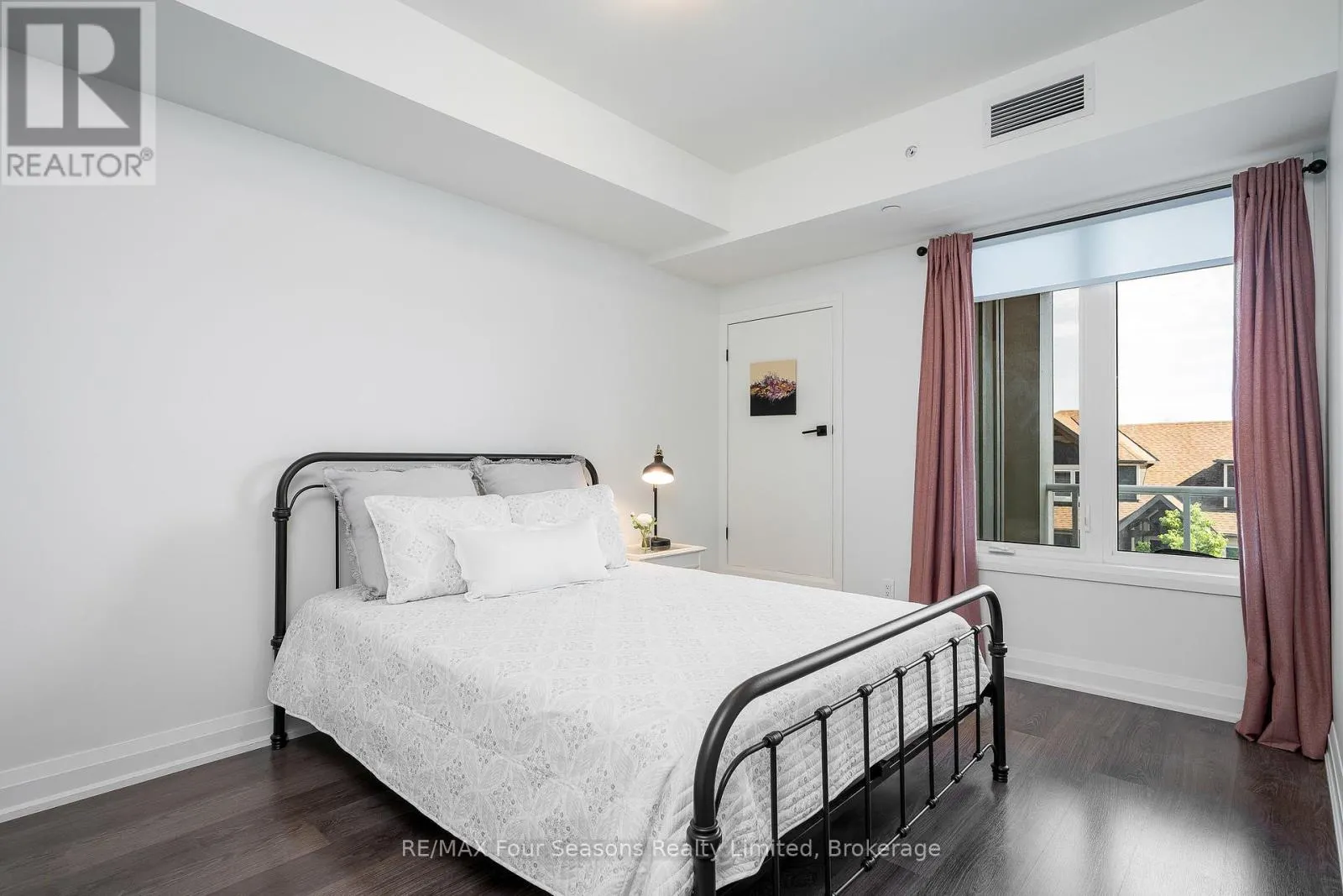 208 - 17 SPOONER CRESCENT, #208