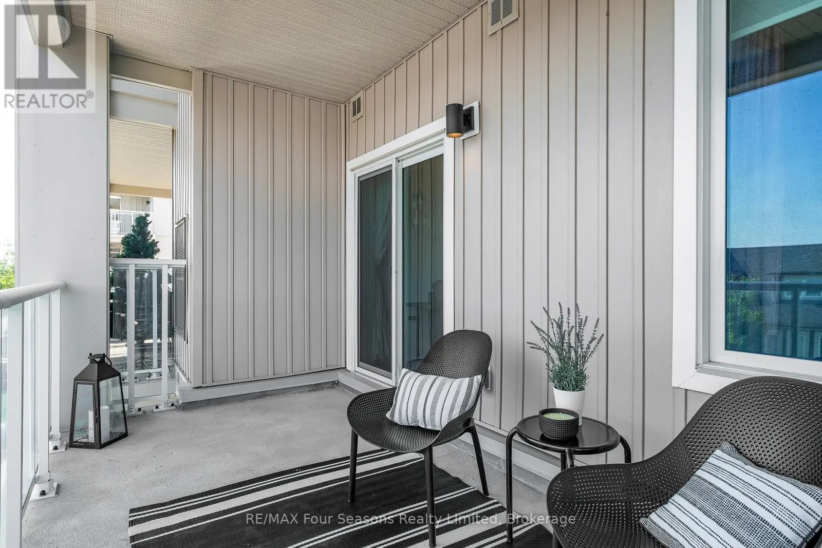 208 - 17 SPOONER CRESCENT, #208