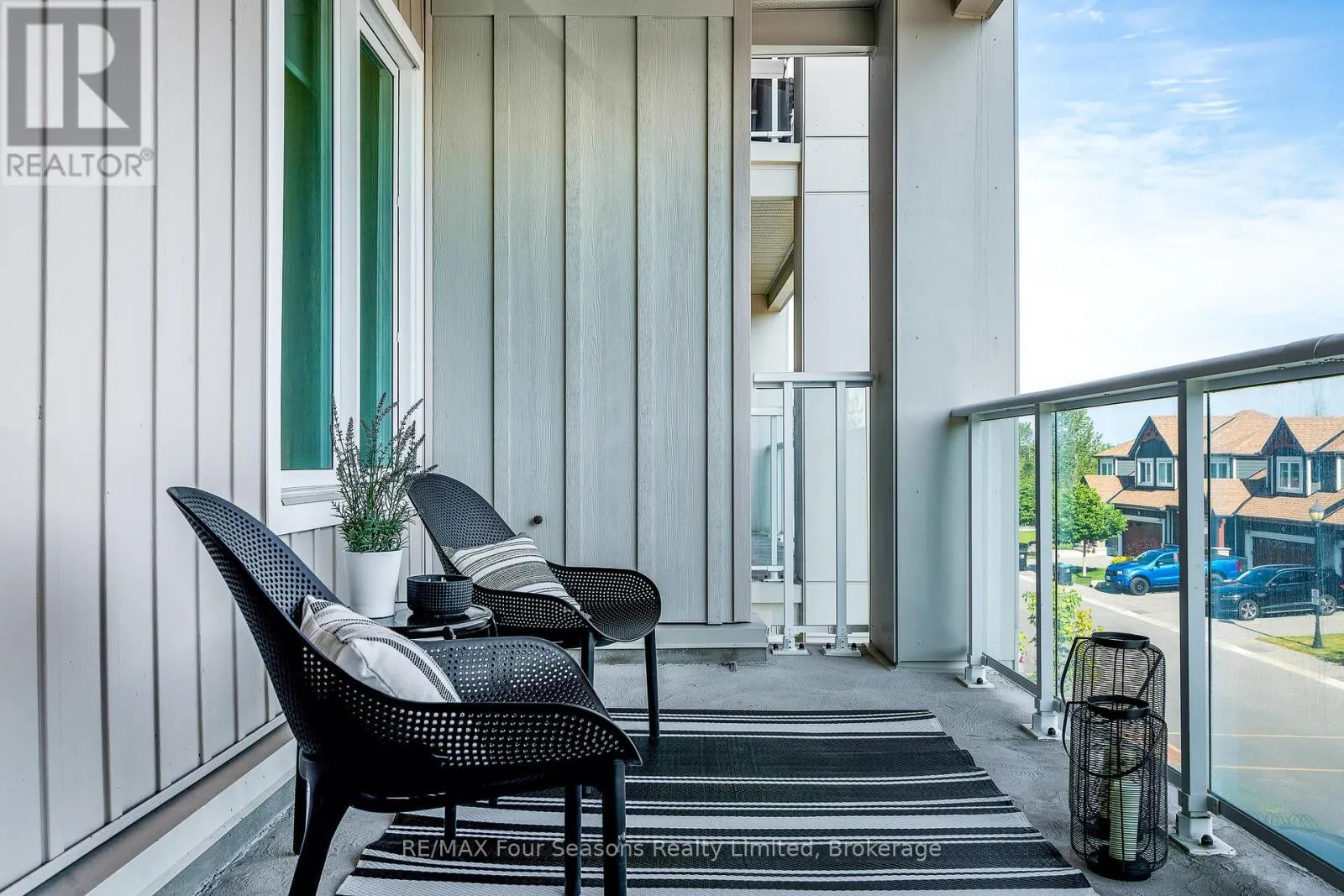 208 - 17 SPOONER CRESCENT, #208