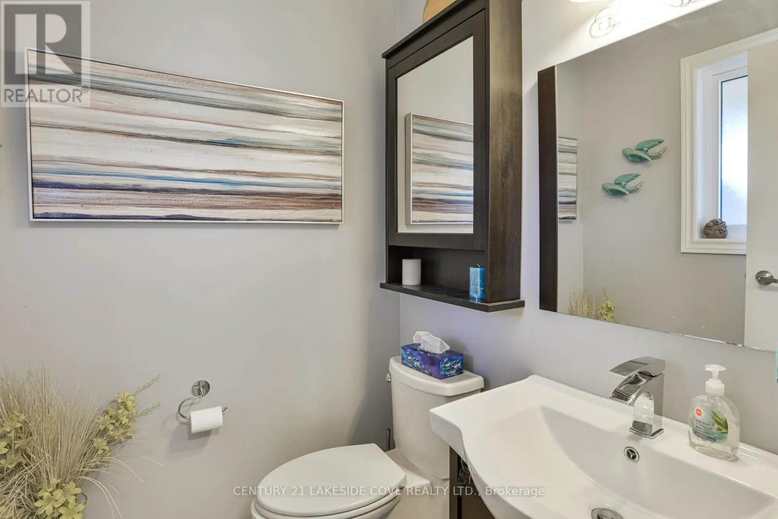 UNIT 6 - 70 LAGUNA PARKWAY