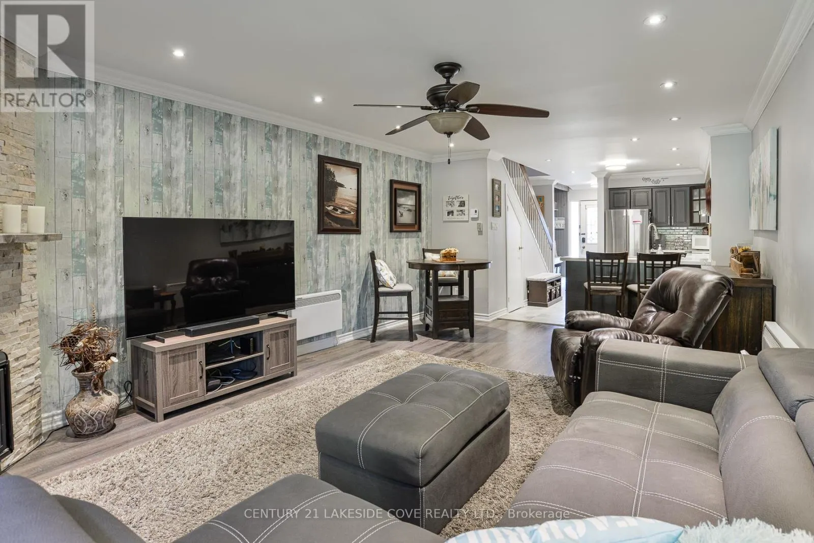 UNIT 6 - 70 LAGUNA PARKWAY