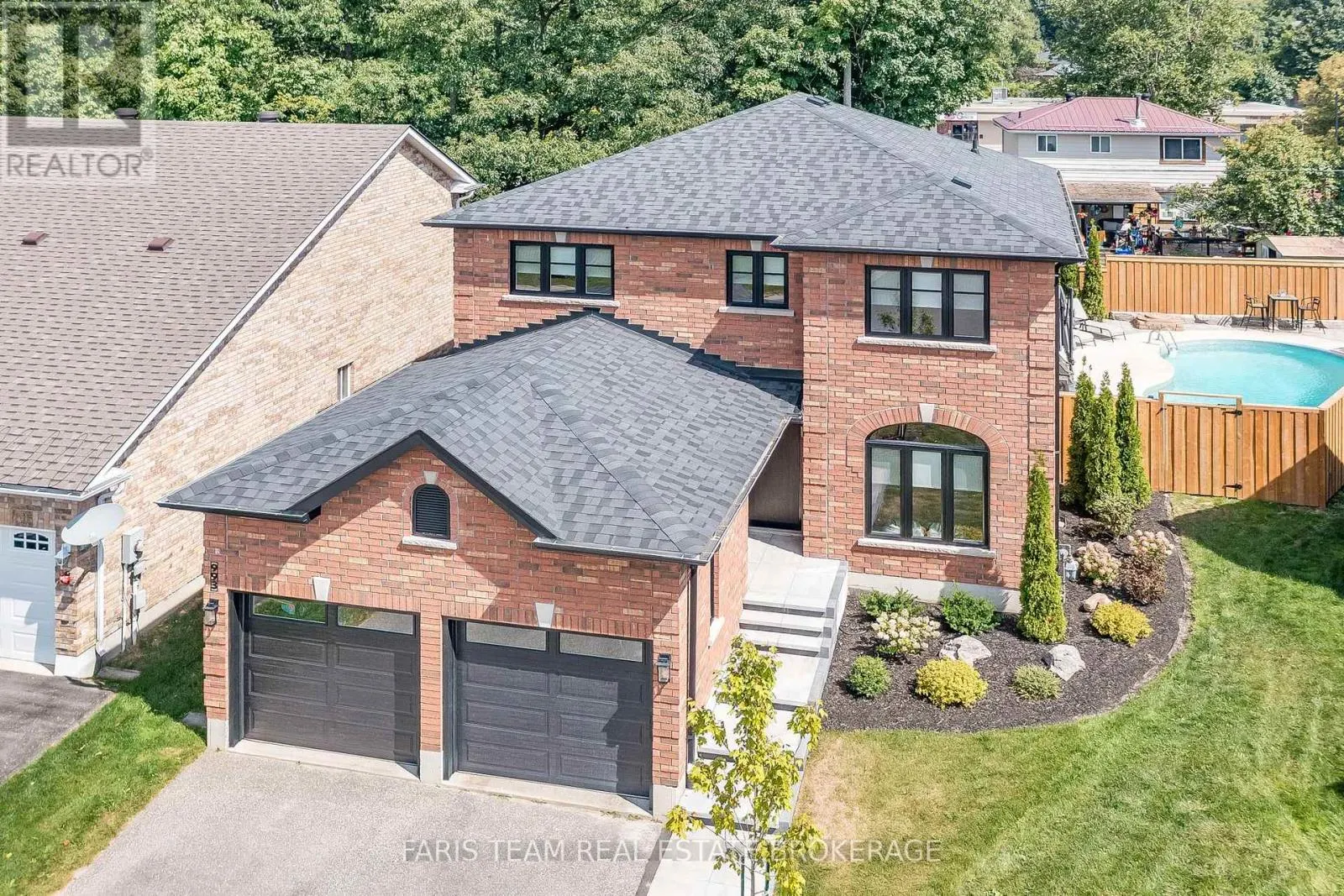 993 WHITNEY CRESCENT