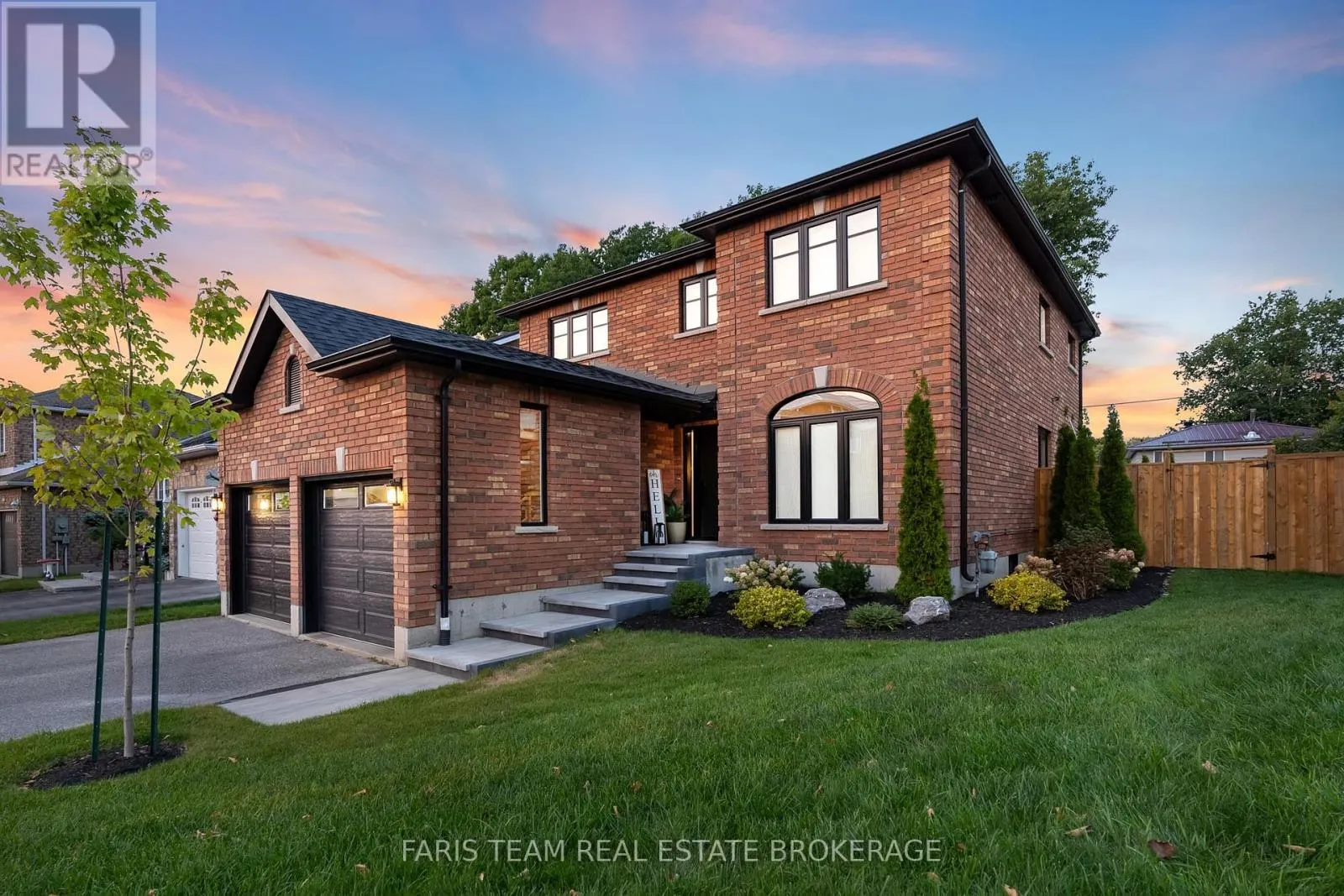 993 WHITNEY CRESCENT