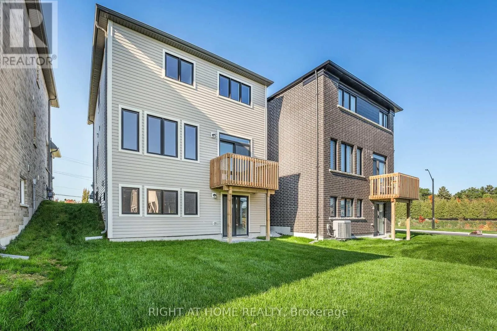 43 FEDERICA CRESCENT