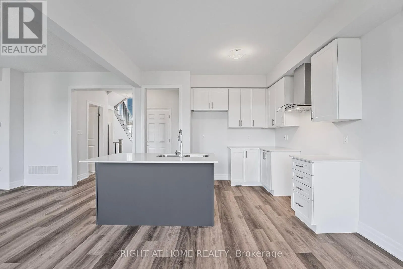 43 FEDERICA CRESCENT