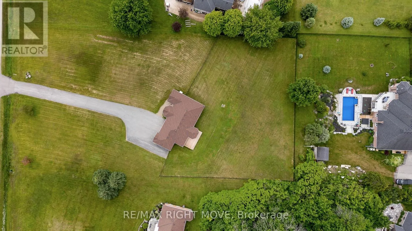 1348 HAWK RIDGE CRESCENT