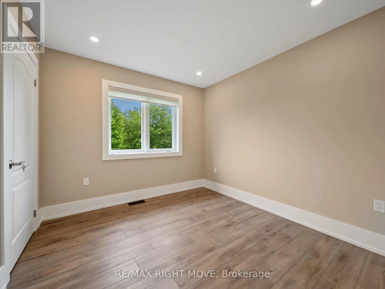 1348 HAWK RIDGE CRESCENT
