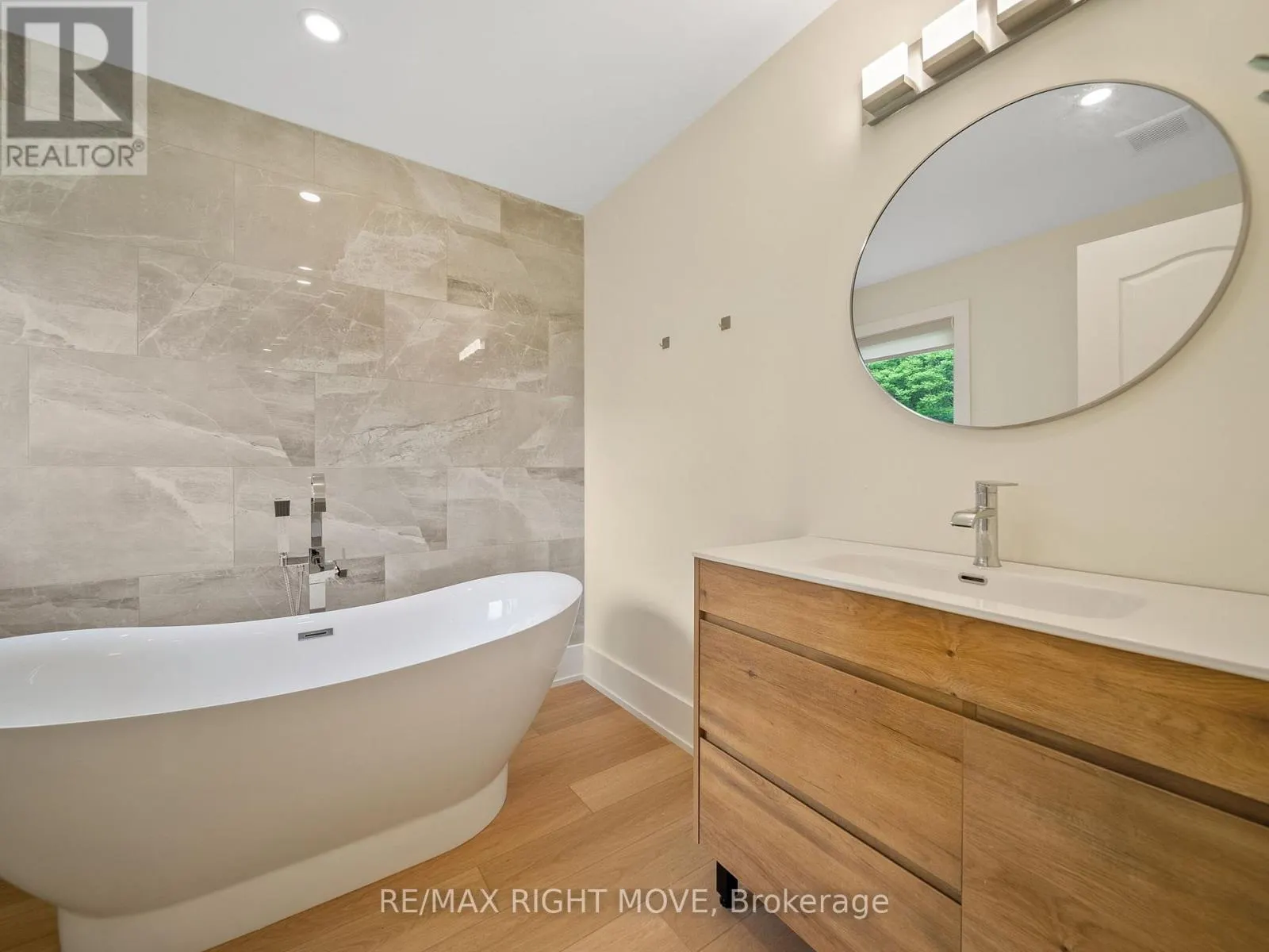 1348 HAWK RIDGE CRESCENT