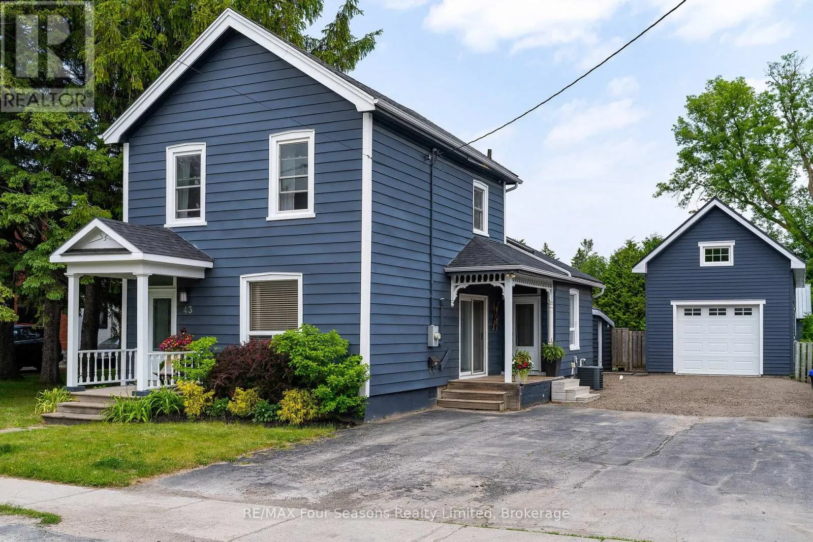 43 CEDAR STREET