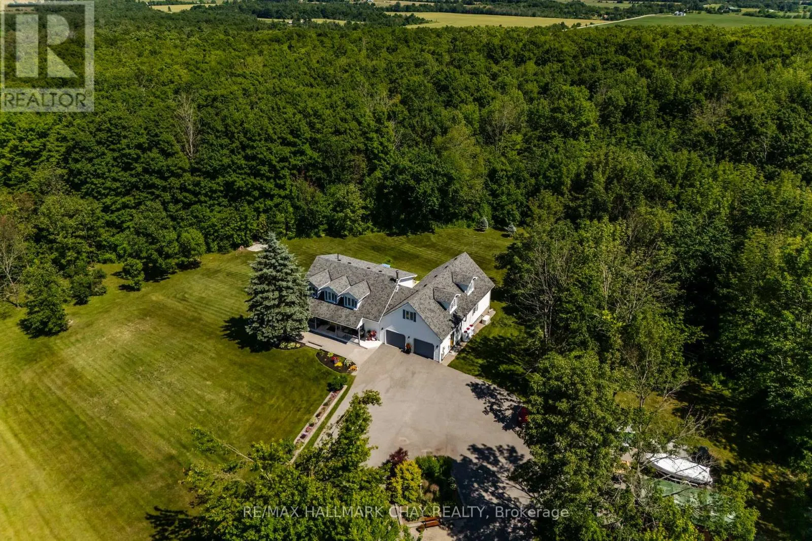 403 MOONSTONE ROAD E