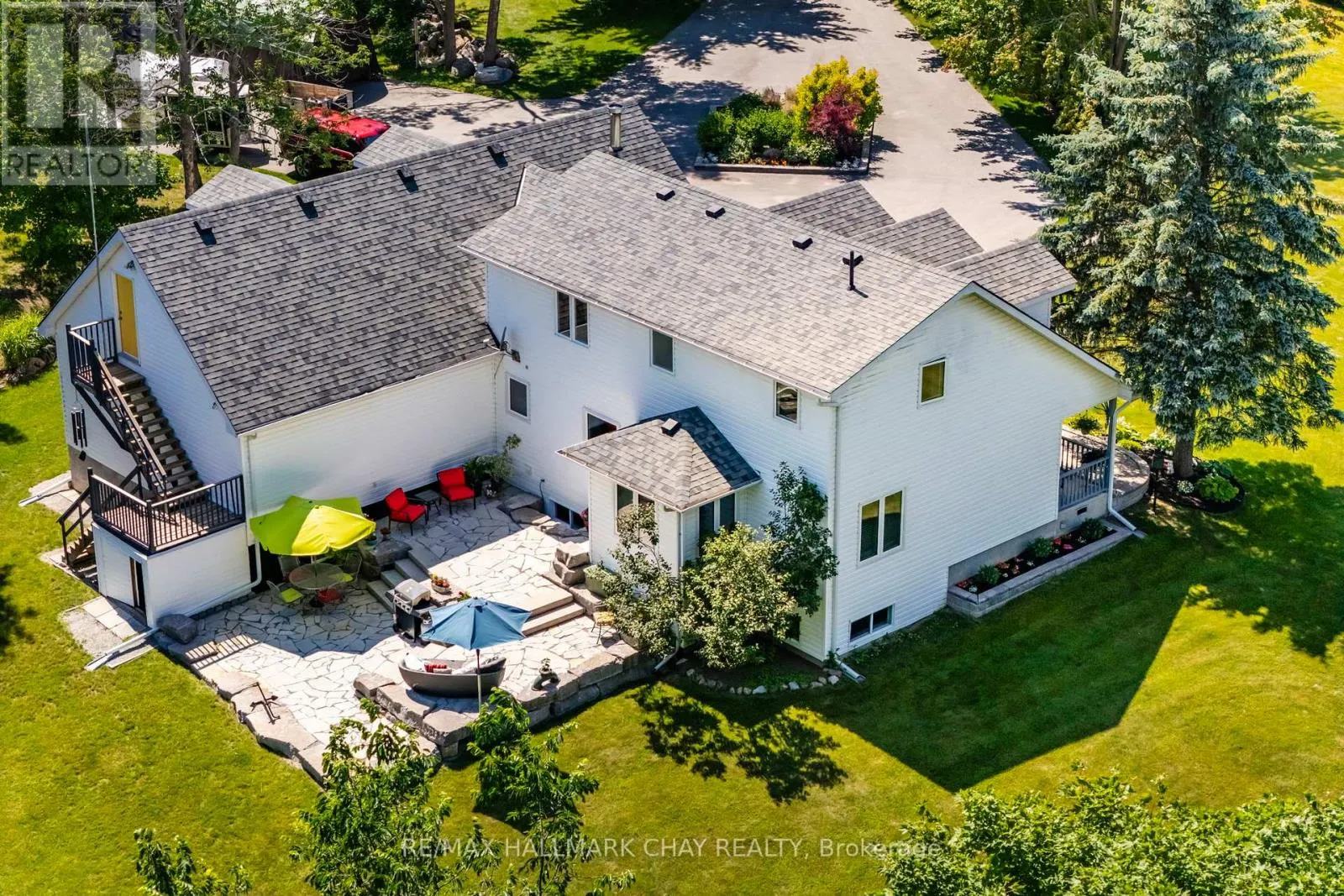 403 MOONSTONE ROAD E