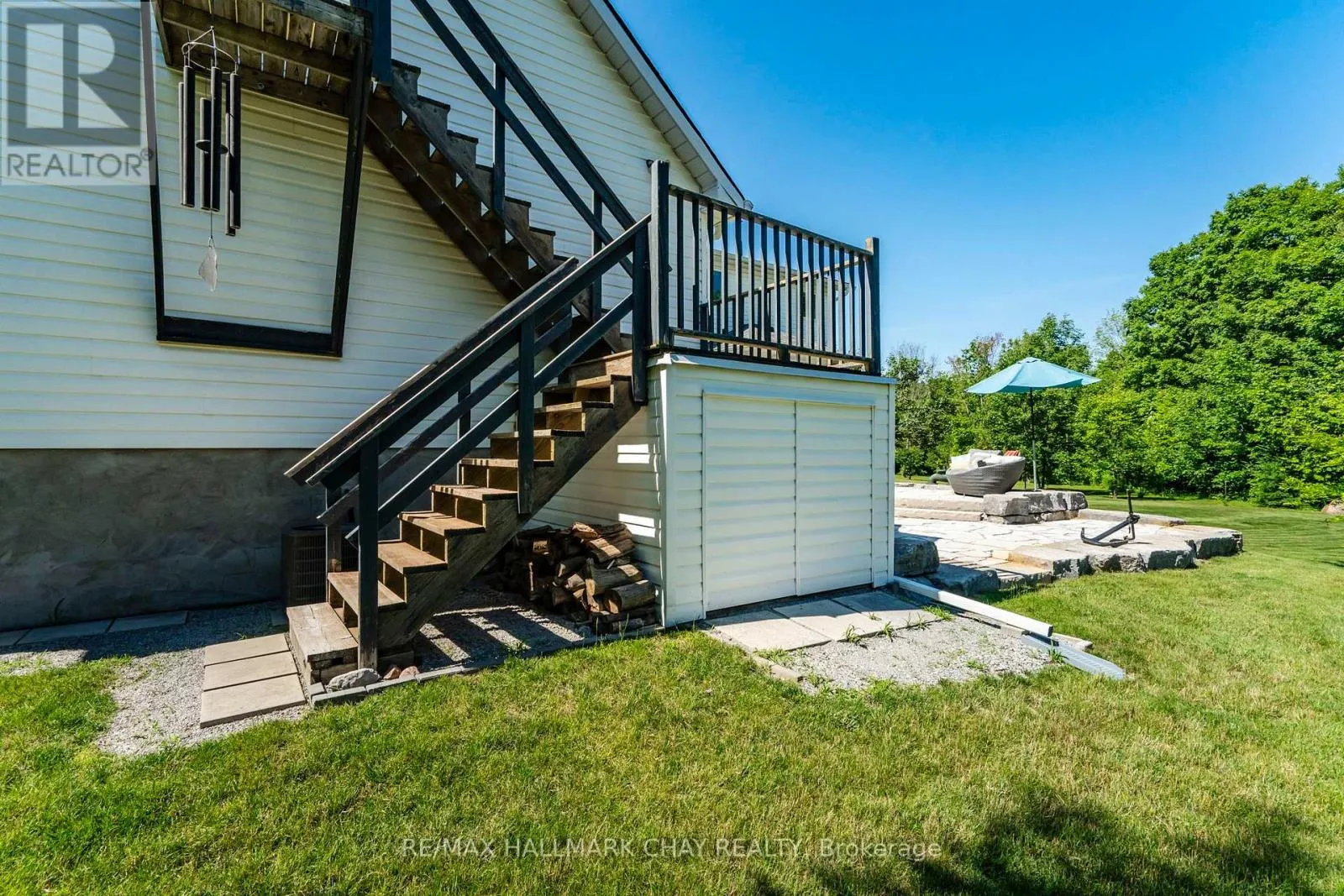 403 MOONSTONE ROAD E