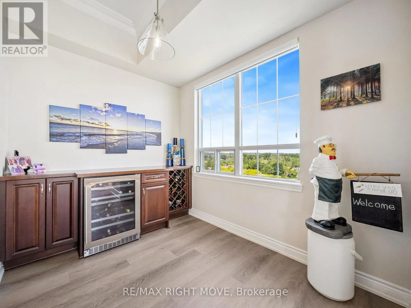 806 - 354 ATHERLEY ROAD