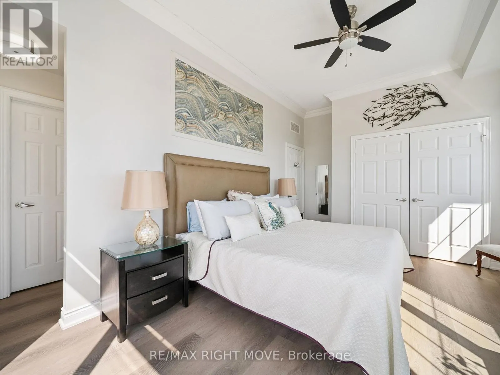 806 - 354 ATHERLEY ROAD