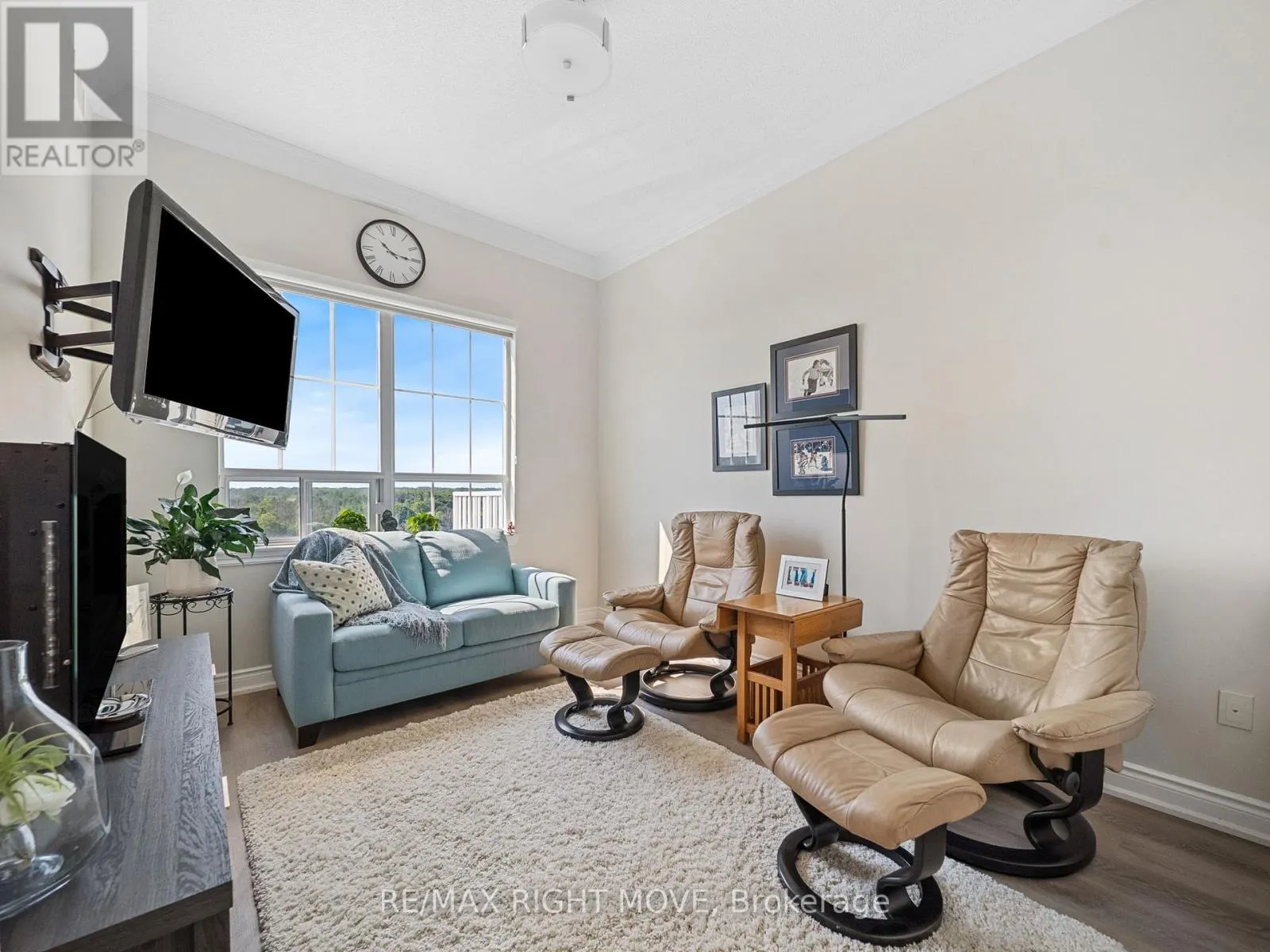 806 - 354 ATHERLEY ROAD