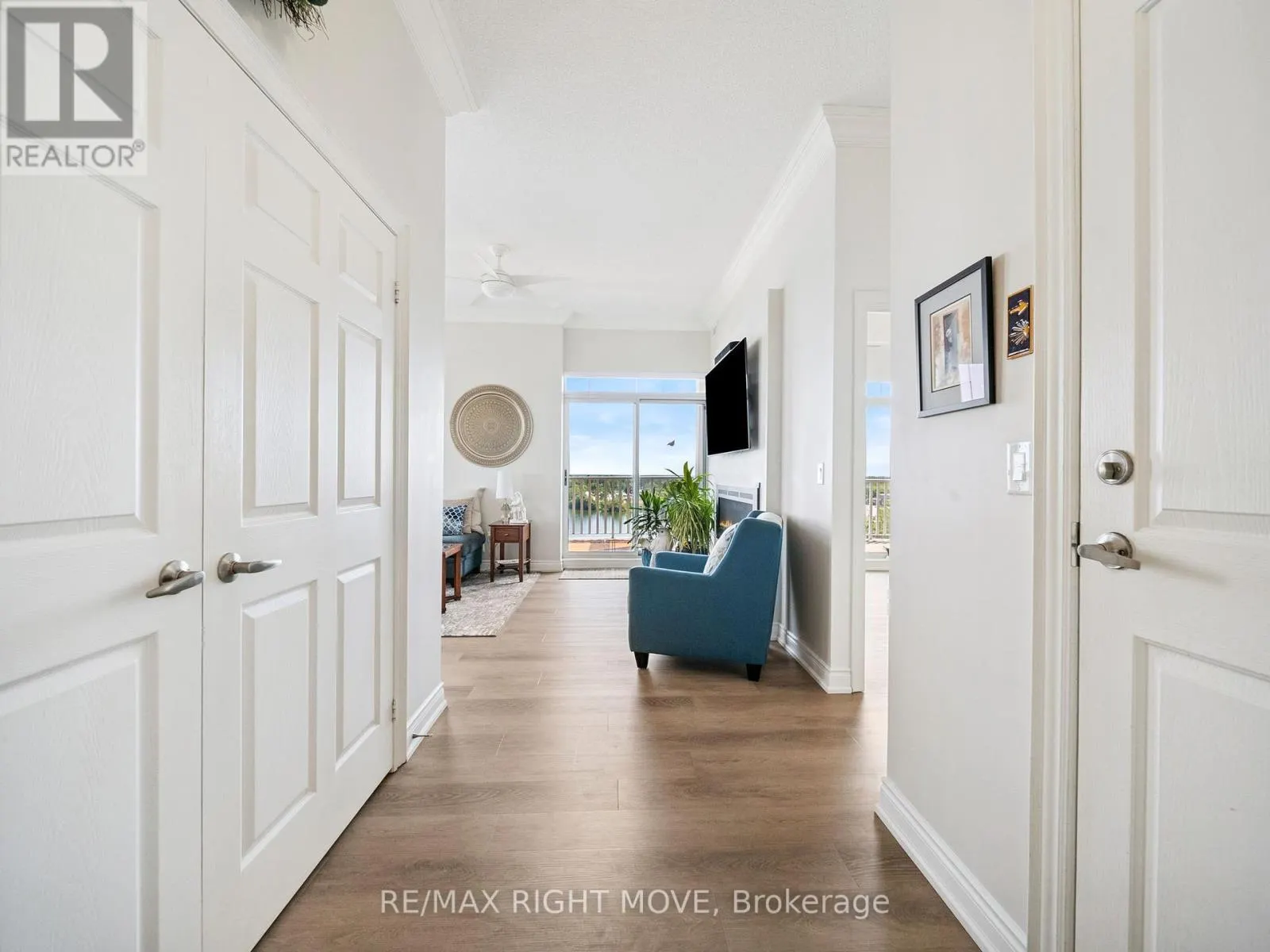 806 - 354 ATHERLEY ROAD