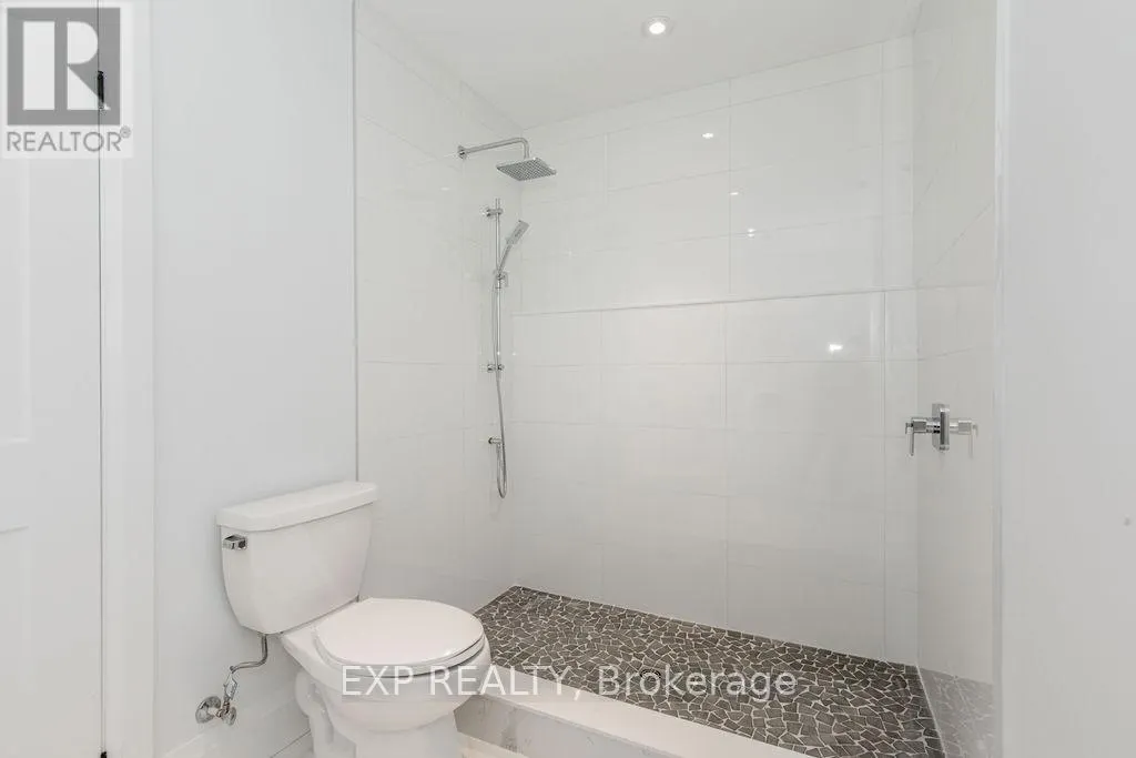 37 PADDY DUNNS CIRCLE