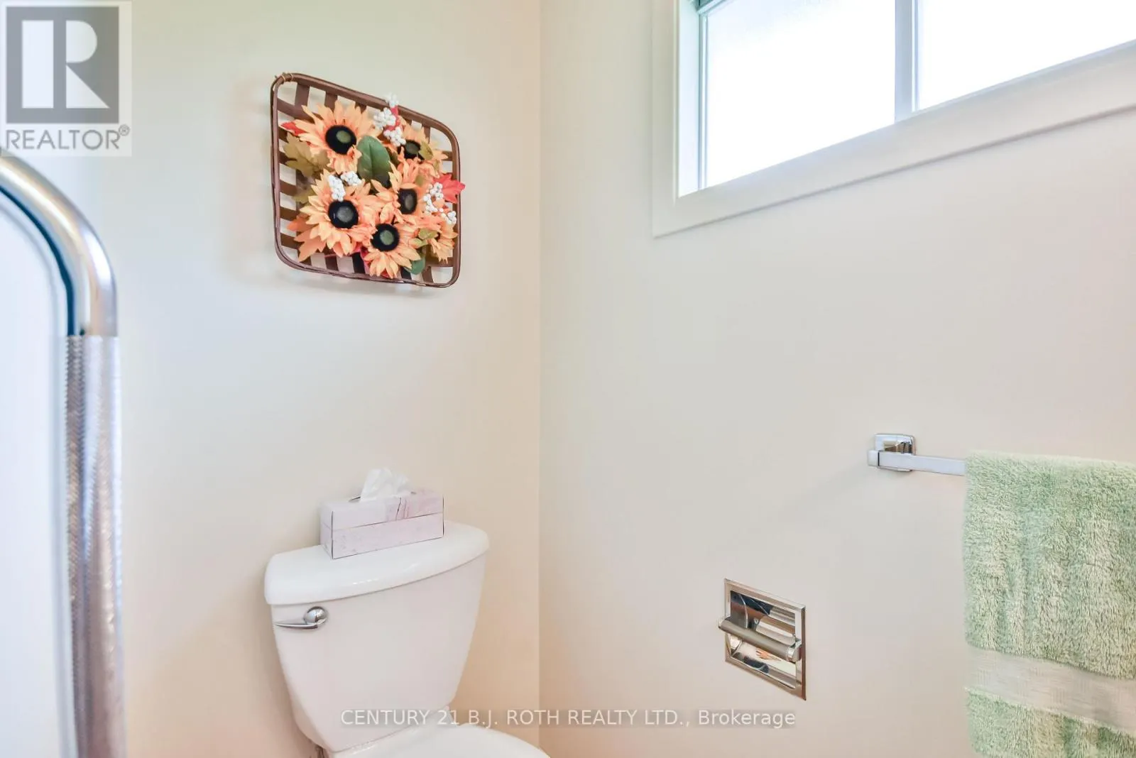 22 TAMARACK DRIVE