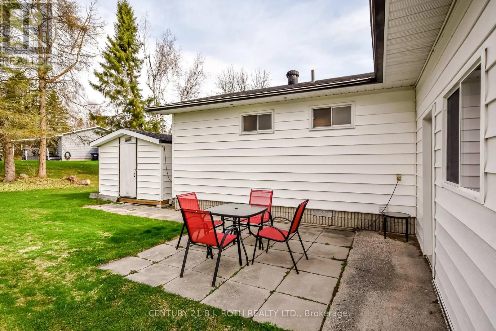 22 TAMARACK DRIVE