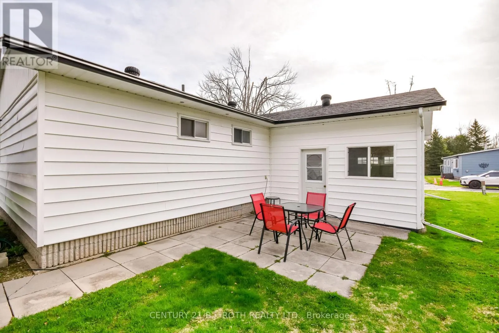22 TAMARACK DRIVE