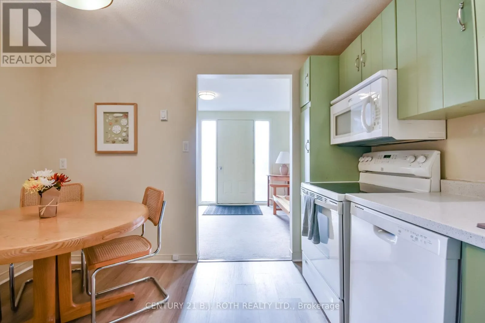 22 TAMARACK DRIVE