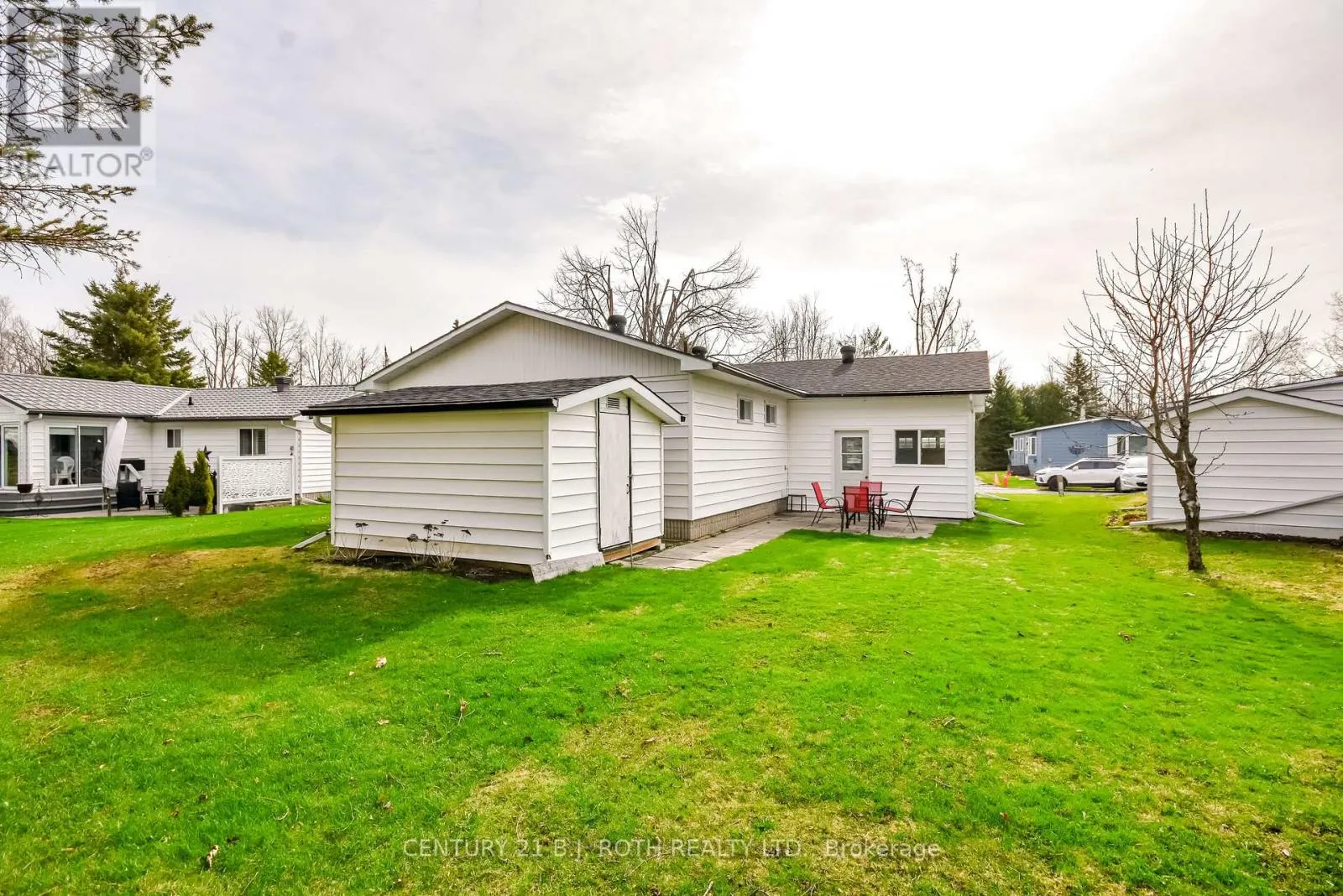 22 TAMARACK DRIVE